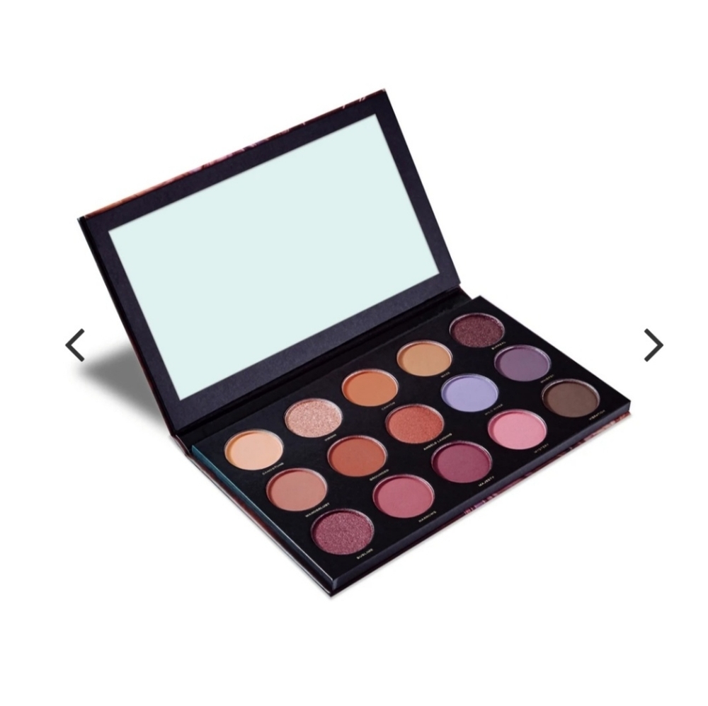 Hipdot eyeshadow palette